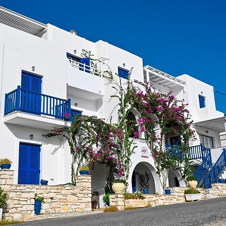 Beachfront Bocamviglies Rooms - Naoussa Bespoke View المظهر الخارجي الصورة