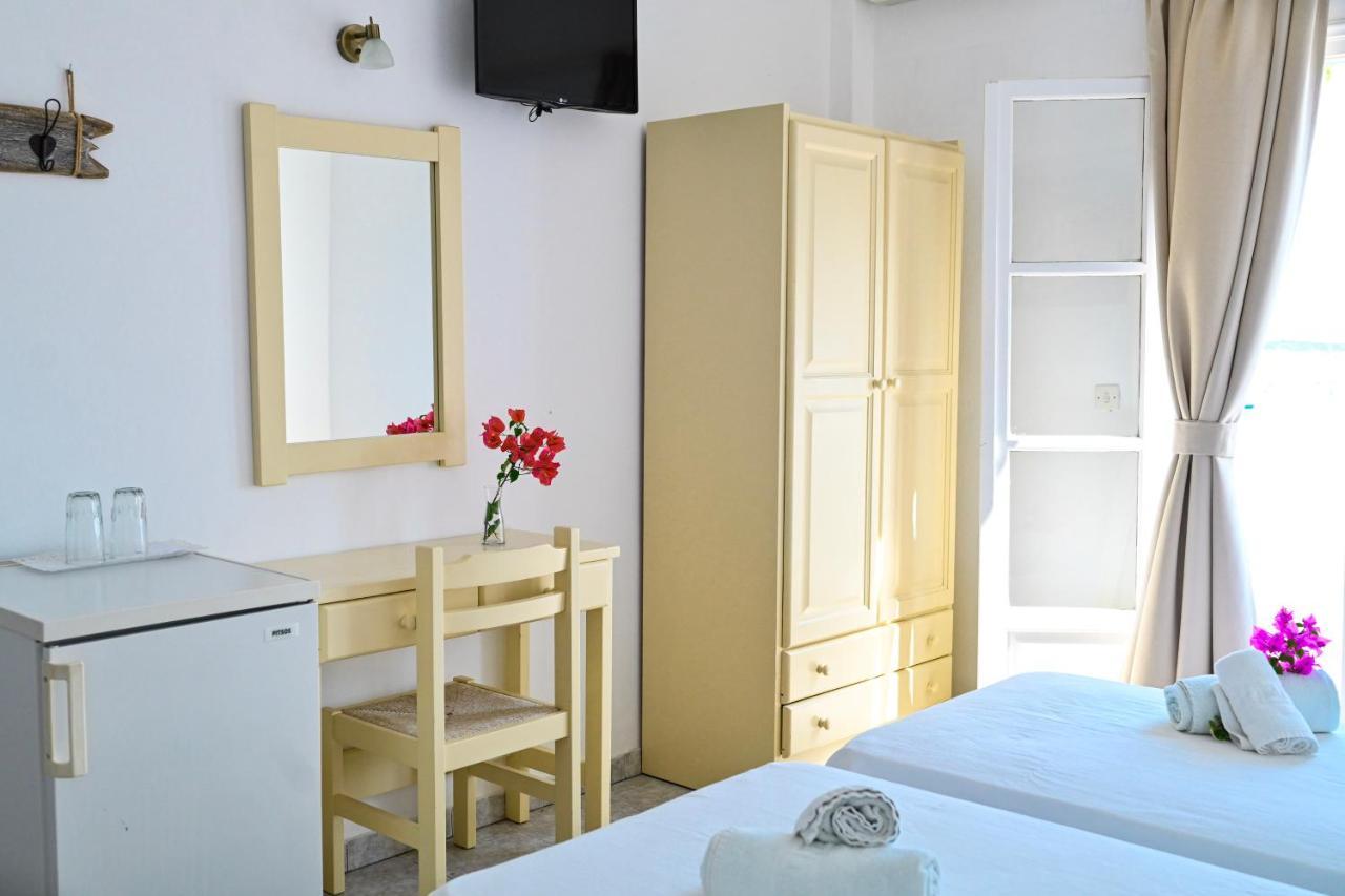 Beachfront Bocamviglies Rooms - Naoussa Bespoke View المظهر الخارجي الصورة