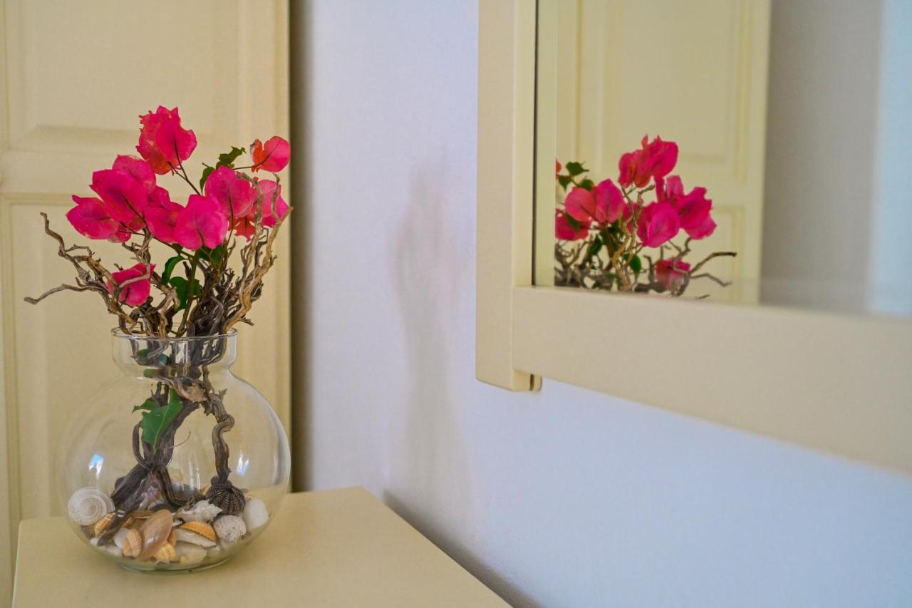 Beachfront Bocamviglies Rooms - Naoussa Bespoke View المظهر الخارجي الصورة