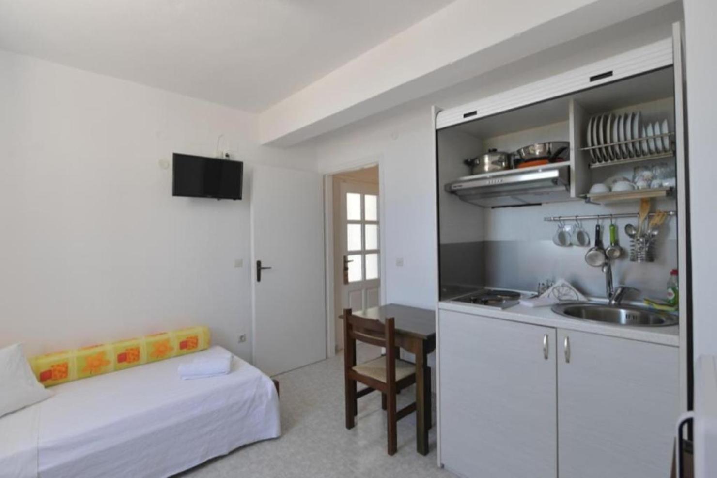 Beachfront Bocamviglies Rooms - Naoussa Bespoke View الغرفة الصورة