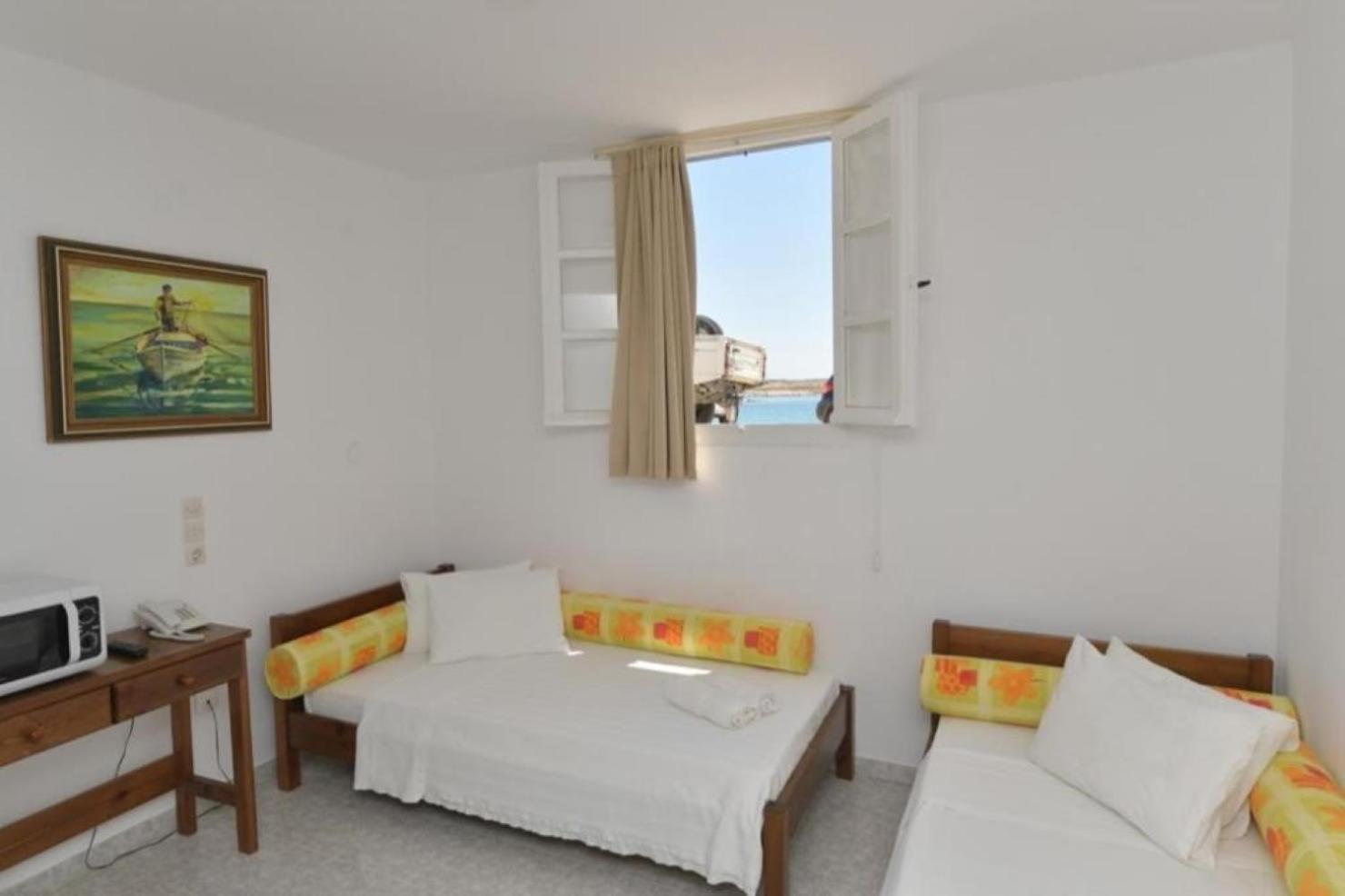 Beachfront Bocamviglies Rooms - Naoussa Bespoke View الغرفة الصورة