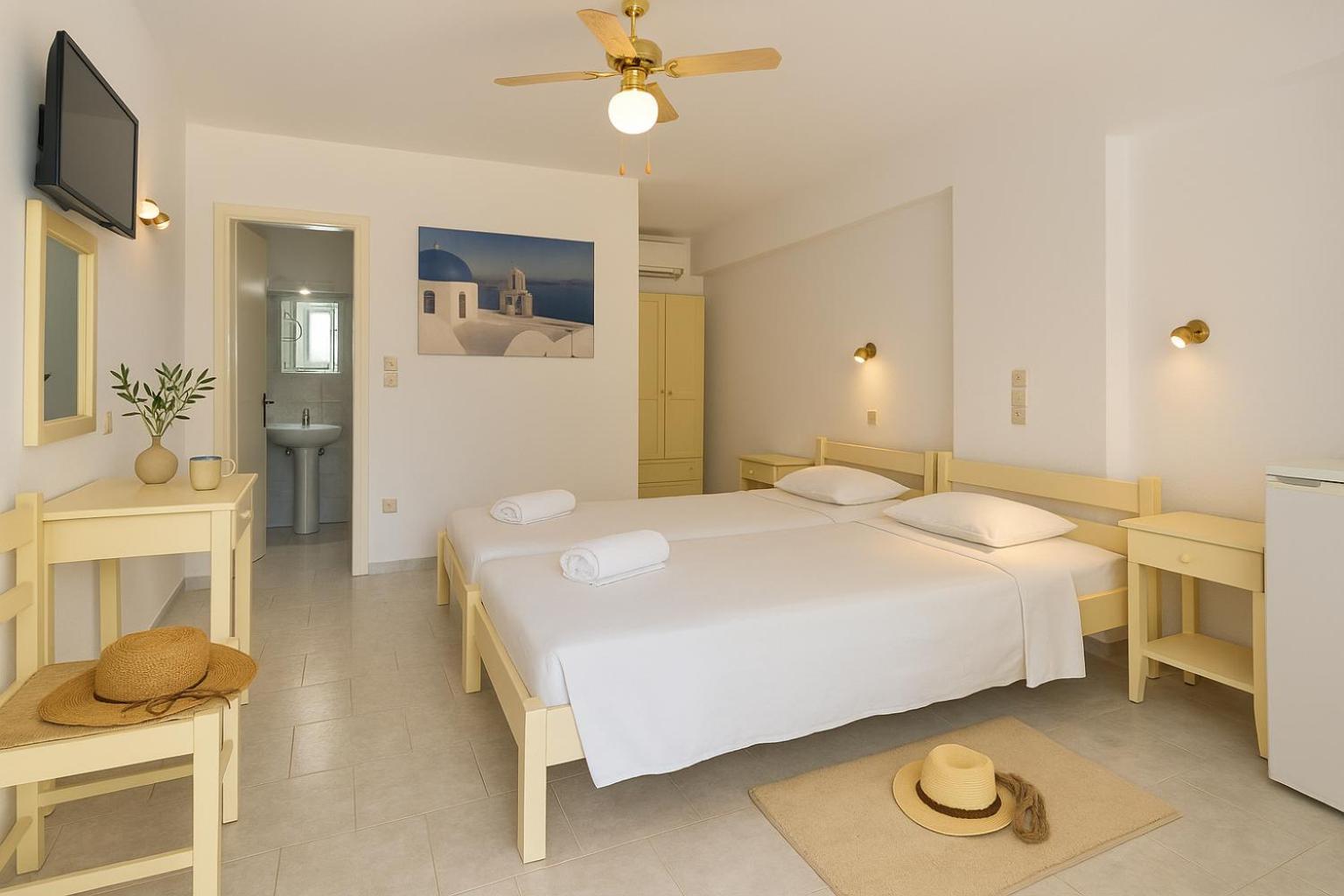 Beachfront Bocamviglies Rooms - Naoussa Bespoke View المظهر الخارجي الصورة